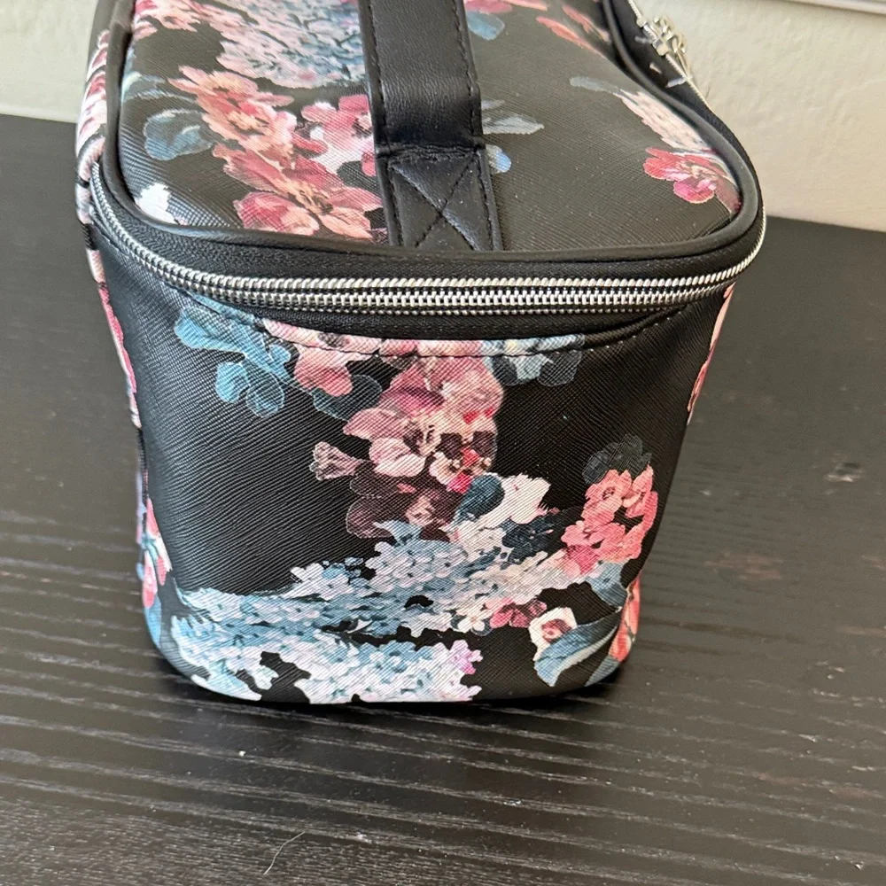 Rebecca & Rifka Floral Cosmetic Bag NWT Makeup Travel Case w Handle Toiletry Org